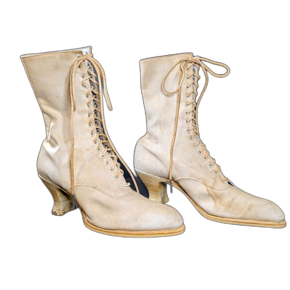 Antique Edwardian Women’s High-Top Off-White Canvas Lace-Up Boots